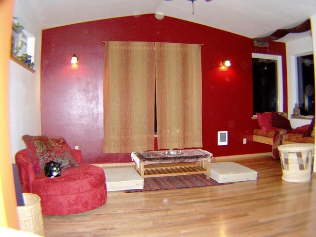 Building Photo - 2809 McKenzie Ave