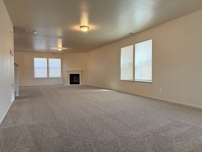 Building Photo - 1277 Sunrise Dr