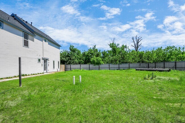 Building Photo - 1053 Glenn Ave