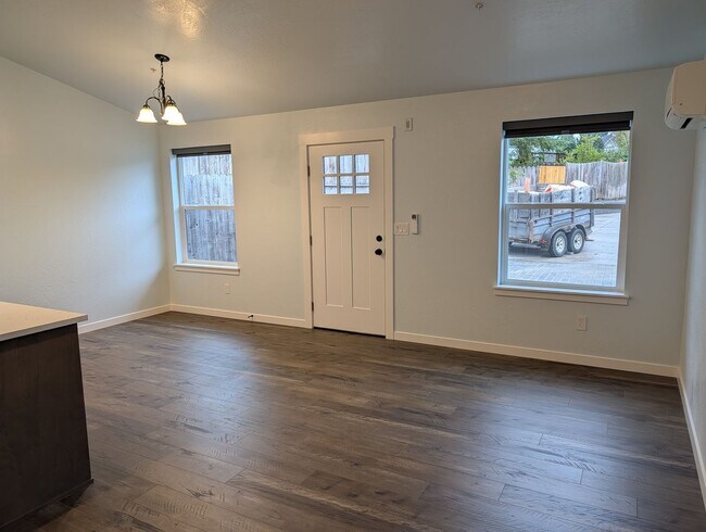 Building Photo - Brand New Single Level Home