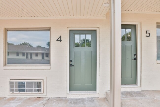 Building Photo - Modern Remodel with Designer Finishes | All Utilities Included