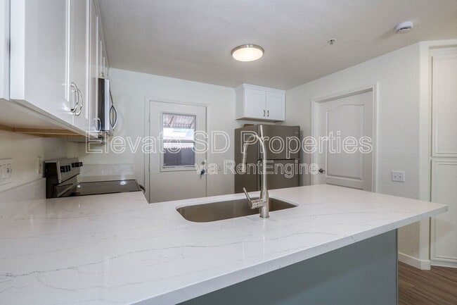 Building Photo - 9430 Winter Gdns Blvd