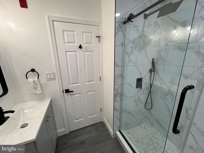 Building Photo - 1985 N 63rd St