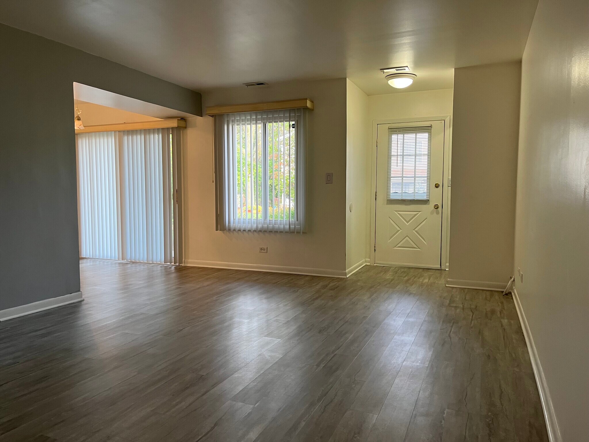 Building Photo - 470 Stevenson Pl