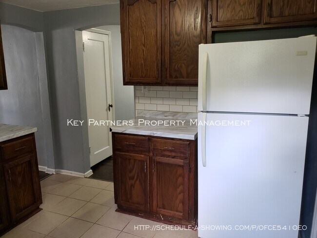 Building Photo - 7809 Madison Ave - Cute!