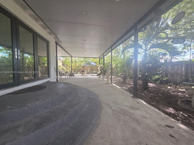 Building Photo - 14900 NW 9th Ct