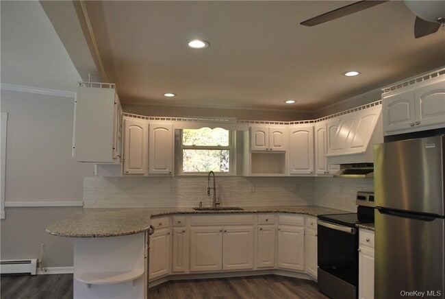 Building Photo - 7 Autumn Trail