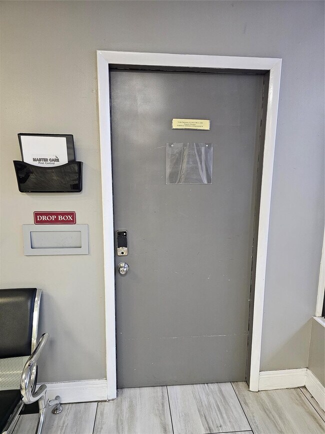 Building Photo - 15600 NW 7th Ave