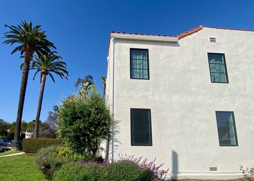 Building Photo - 10598 Ayres Ave
