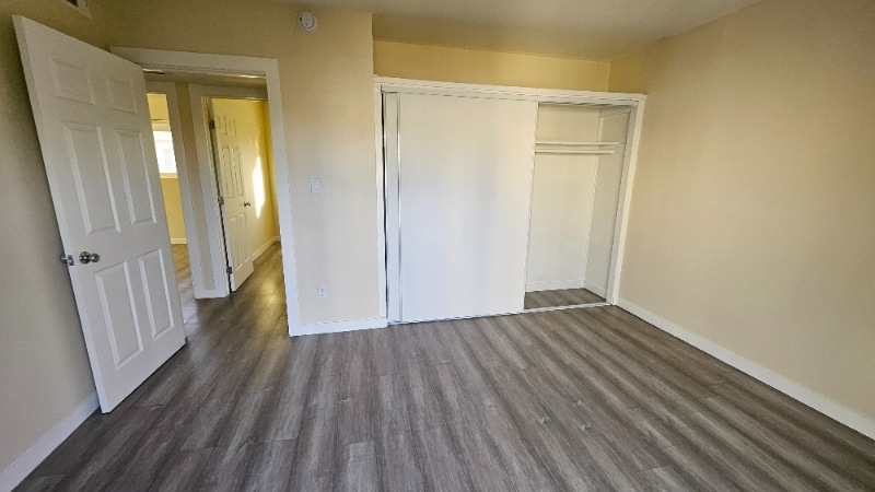 Building Photo - 7240 Woodman Ave