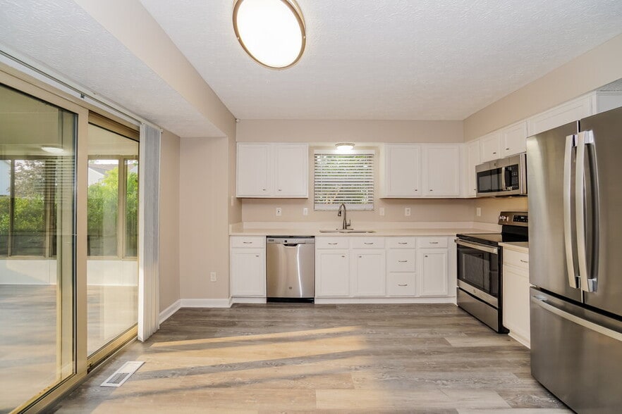 Building Photo - 1097 Leclerc Pl