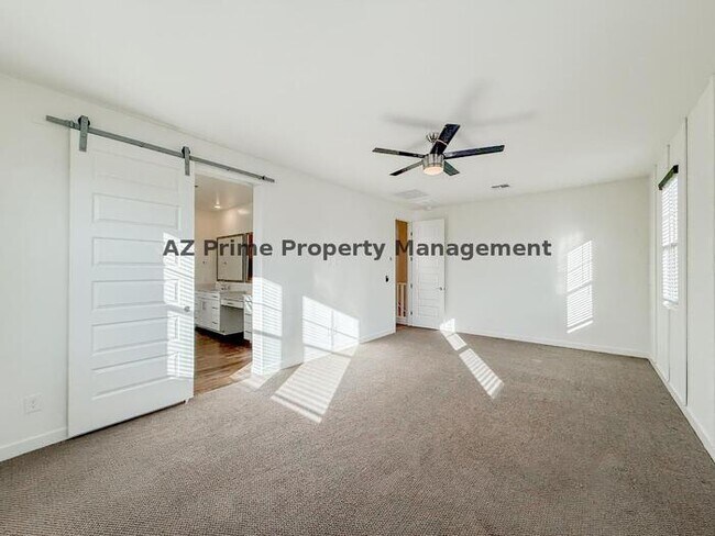 Building Photo - 920 E Anderson Ave