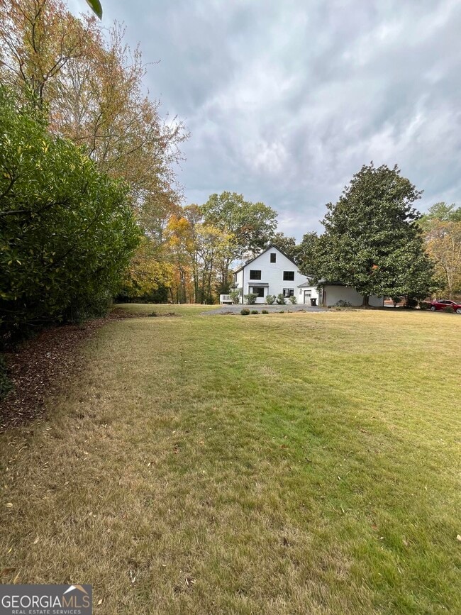 Building Photo - 1620 Chevron Way