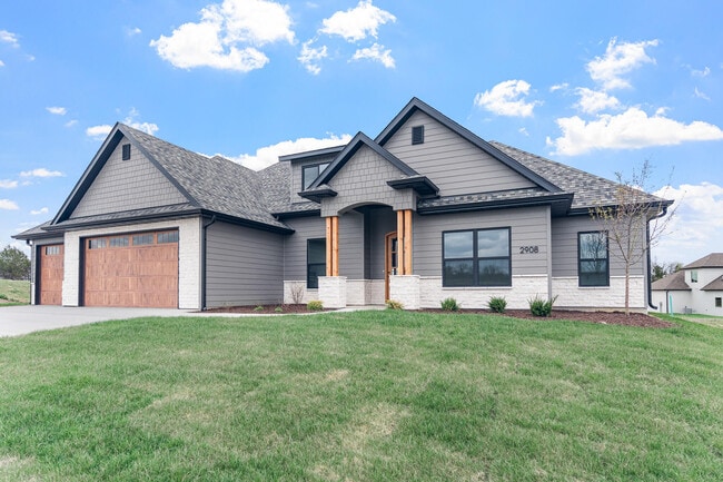 Building Photo - 2908 GENESIS Dr