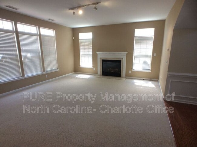 Building Photo - 12424 Kane Alexander Dr