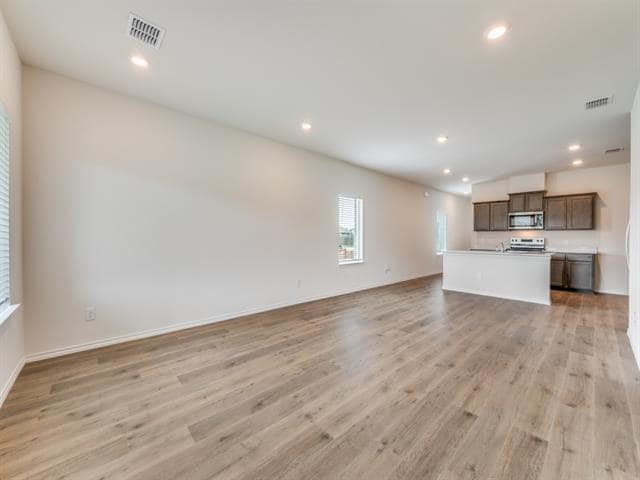 Building Photo - 549 Minnie Ln