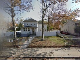 Building Photo - 46 Main St