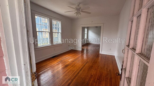 Building Photo - 2205 Broadway St