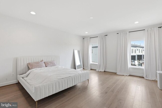 Building Photo - 20246 Northpark Dr