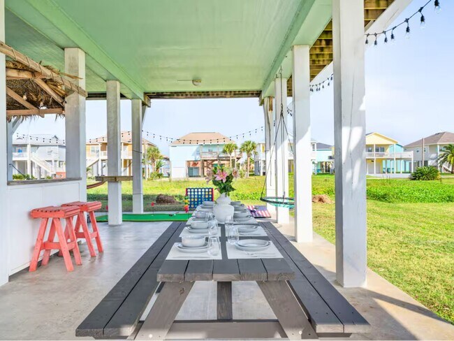 Building Photo - 986 Bahama Ln