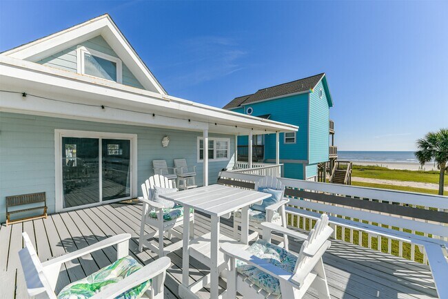 Building Photo - 16904 Beachcomber Dr