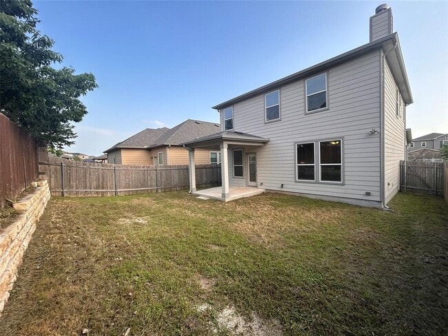Building Photo - 908 Solitude Dr