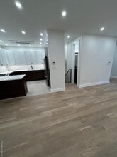 Building Photo - 157 25th St