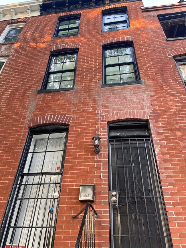 Building Photo - 11 S Carey St