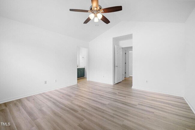 Building Photo - 409 Vista Springs Cir