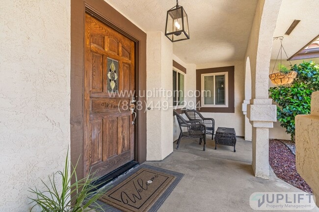 Building Photo - 3 Bedroom 2.5 Bathroom home in Ramona LARG...