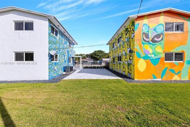Building Photo - 7602 N Miami Ave
