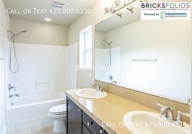 Building Photo - 10251 Eastridge Dr NE