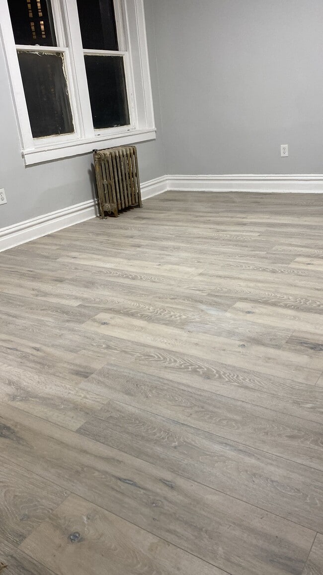 Building Photo - 192 Carroll St