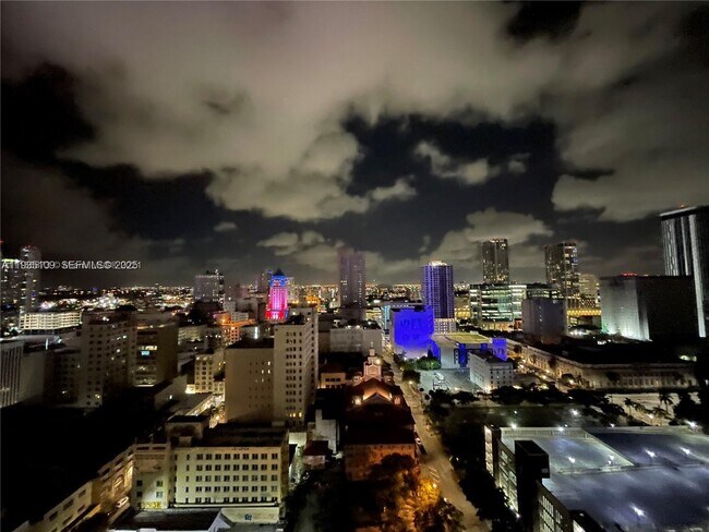 Building Photo - 133 NE 2nd Ave