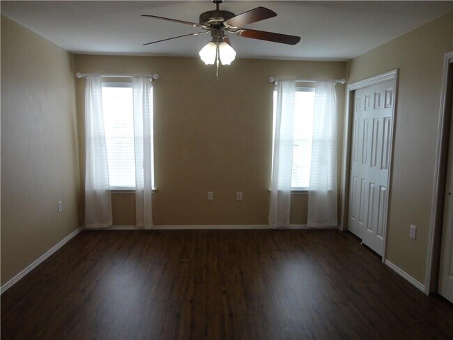 Building Photo - 1433 Coriander Dr