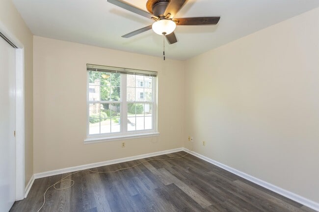 Building Photo - 2105 Montreat Pkwy