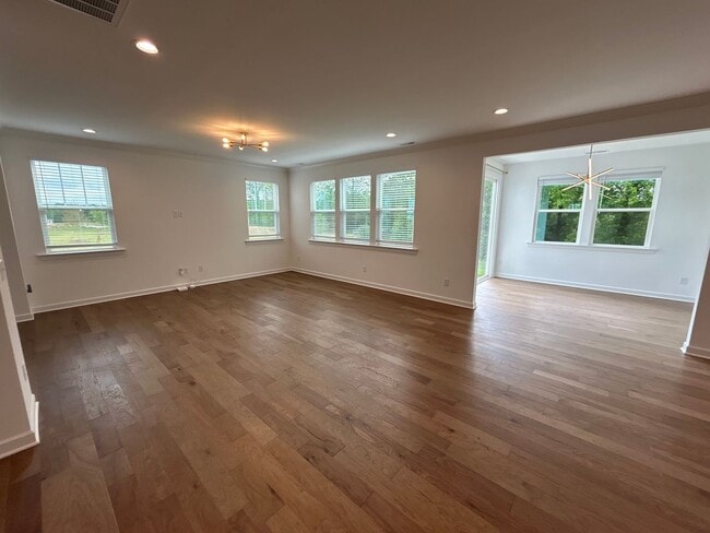 Building Photo - 6 Bedroom | 4 Bathroom New Construction Ga...