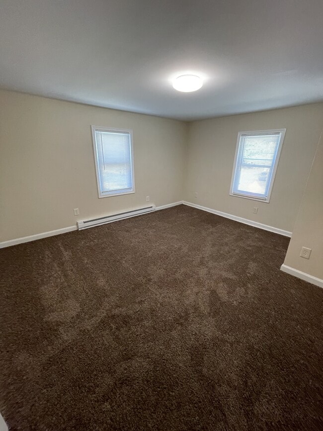 Building Photo - 538 E Lincoln Ave