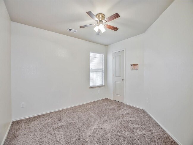 Building Photo - 7238 Basque Country Dr