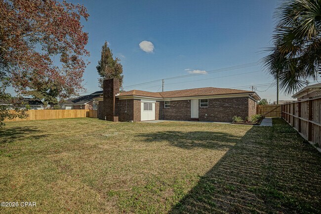 Building Photo - 410 S Star Ave