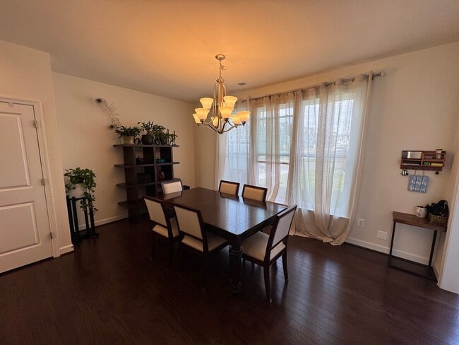 Building Photo - Preston Lake Townhouse