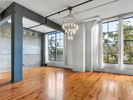 Building Photo - 1500 Park Ave