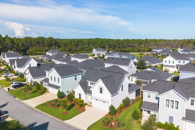 Building Photo - 84 Roundwood Dr