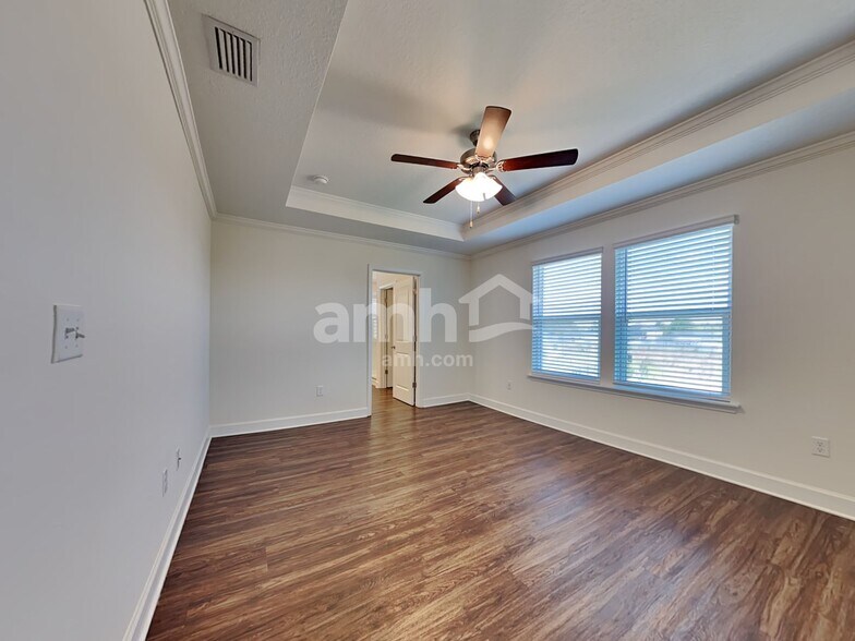 Building Photo - 1155 Tan Tara Trl