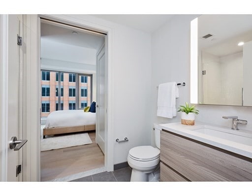 Building Photo - 135 Seaport Blvd