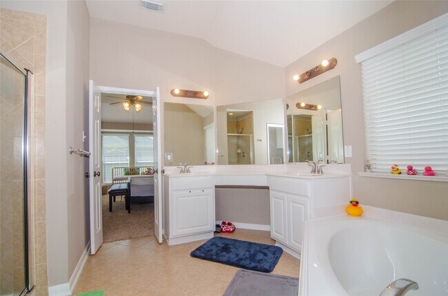 Building Photo - 26610 Heatherbriar Ln