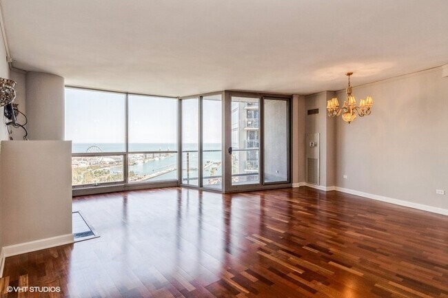 Building Photo - 420 E Waterside Dr