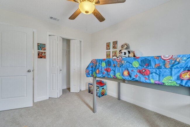 Building Photo - AVAILABLE NOVEMBER (PET FRIENDLY)