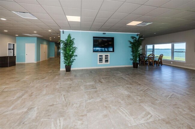 Building Photo - 2 Causeway Blvd