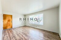 Building Photo - 3905 1040 E